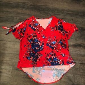 Boutique Floral Open Arm Wrap Short Sleeve Shirt size m